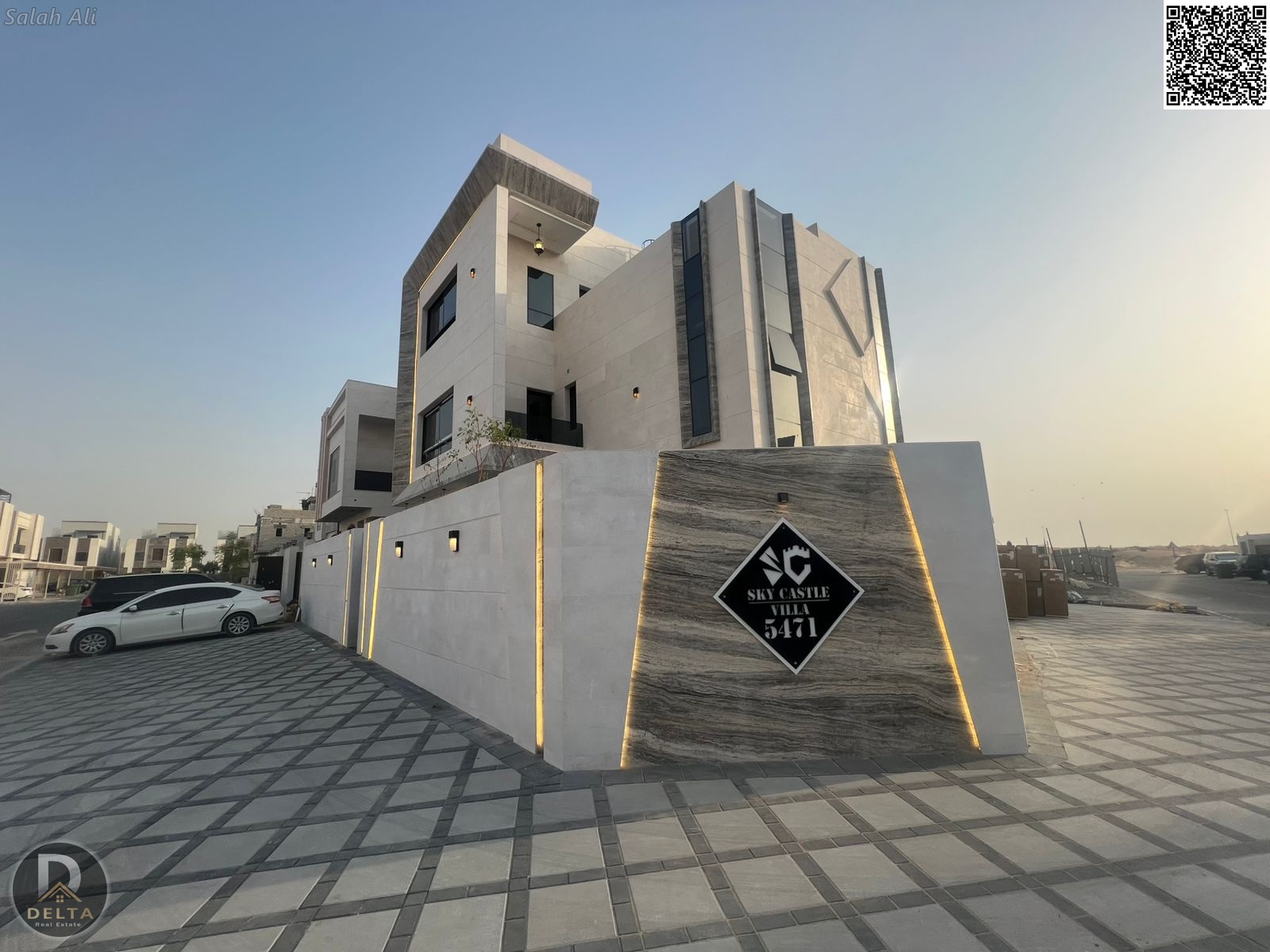 Air-conditioned, two floors, a corner stone roof, a private pool, a super deluxe modern design