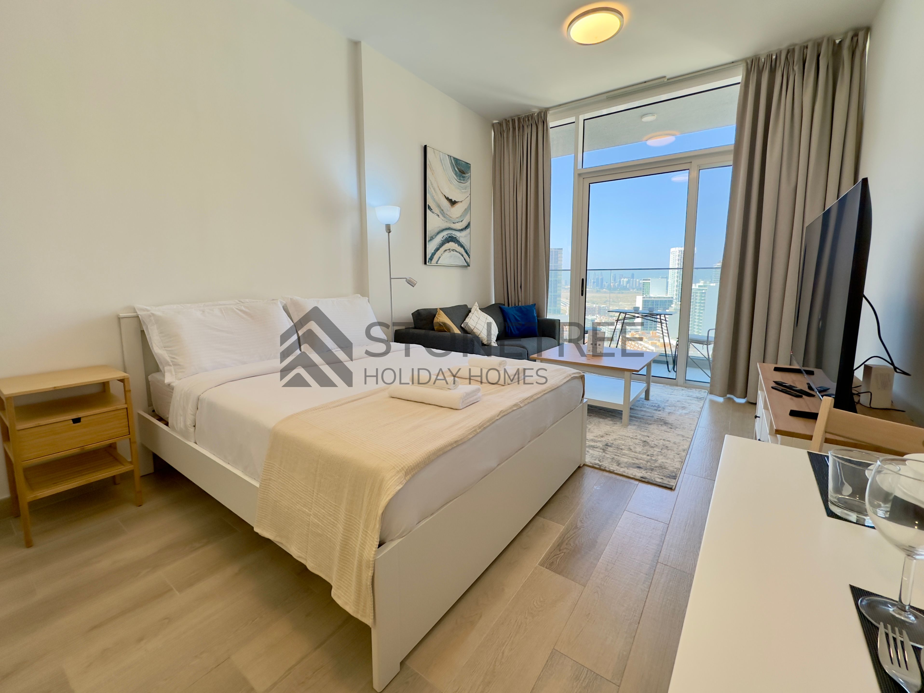 High Floor | Community View | Bills Included