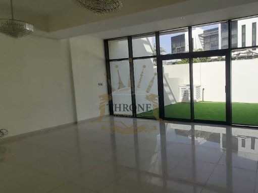 Vacant | Unfurnished | BackToBack | 3BR+M | Extended