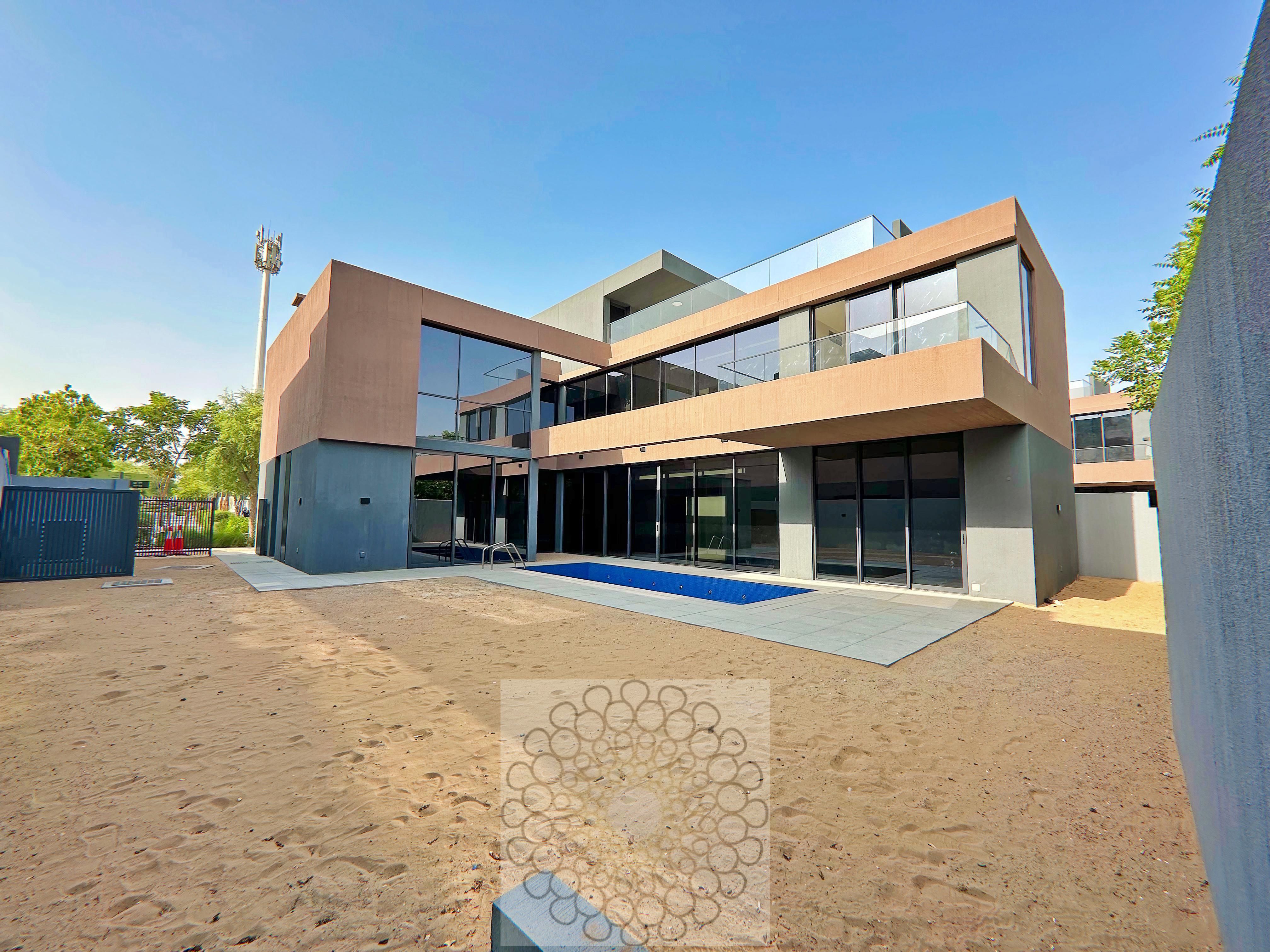 Hot Deal - Luxury 5 Bedroom Villa with Pool -Free Hold - Cash Payment