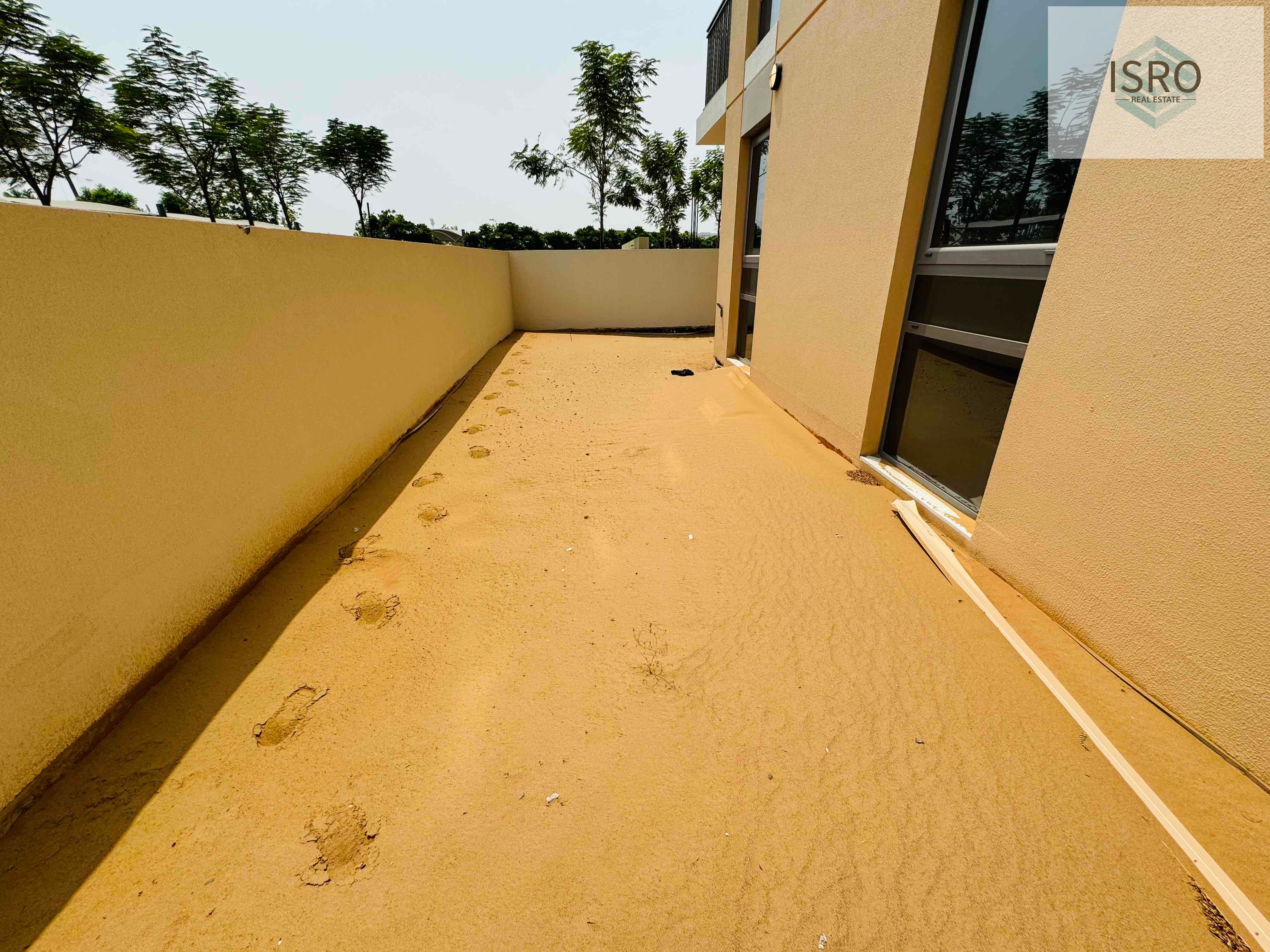 Gated Community || 1-BHK + Study Room || High ROI || Resale