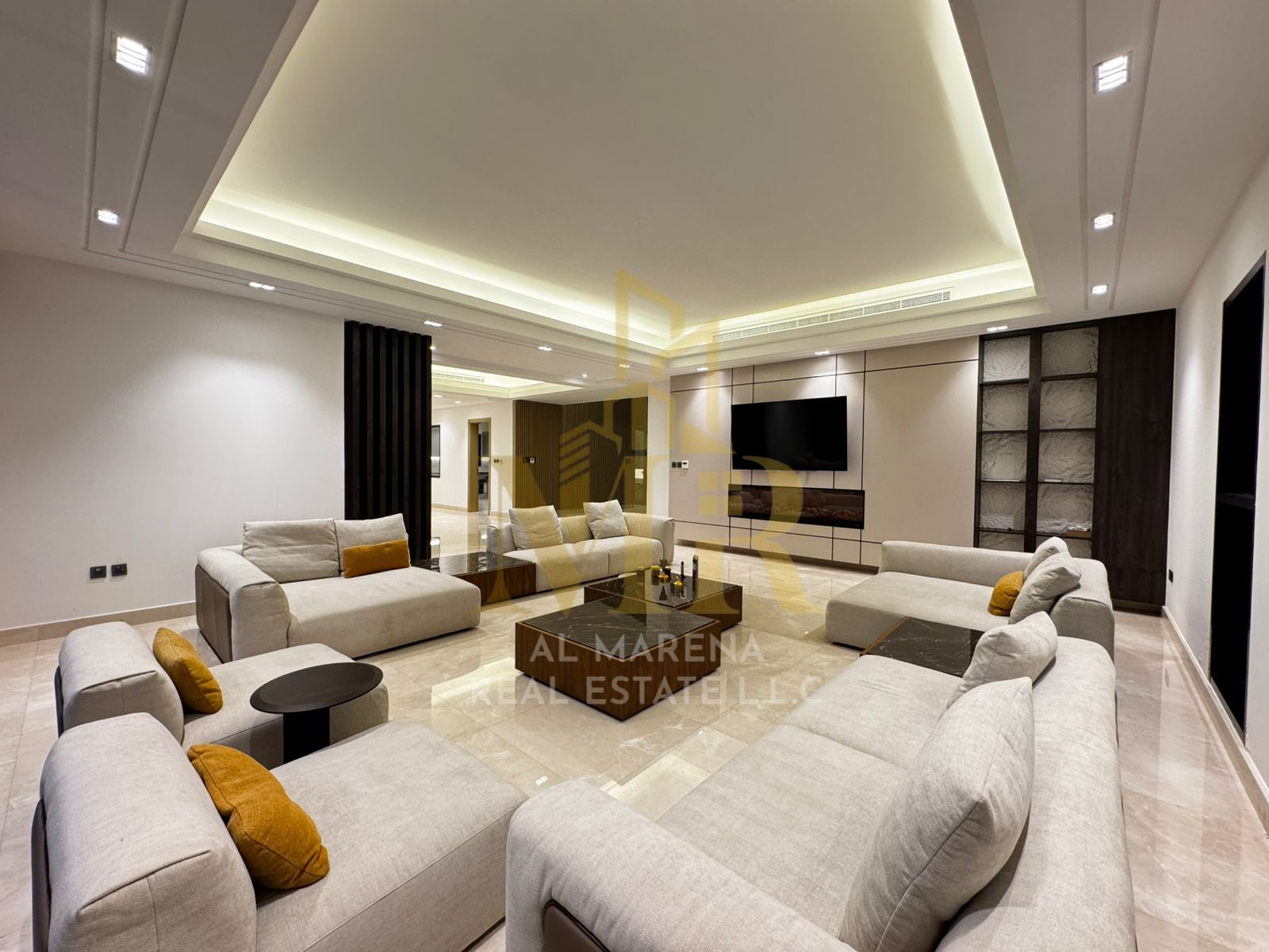 An unrepeatable opportunity to own a luxurious villa with a direct view of the golf course in Al-Zawraa, at a price that includes electricity, water,