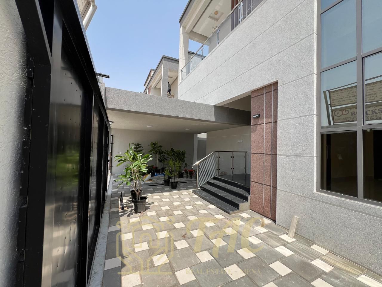 Luxury villa for sale in Al Helio, Ajman, excellent finishing