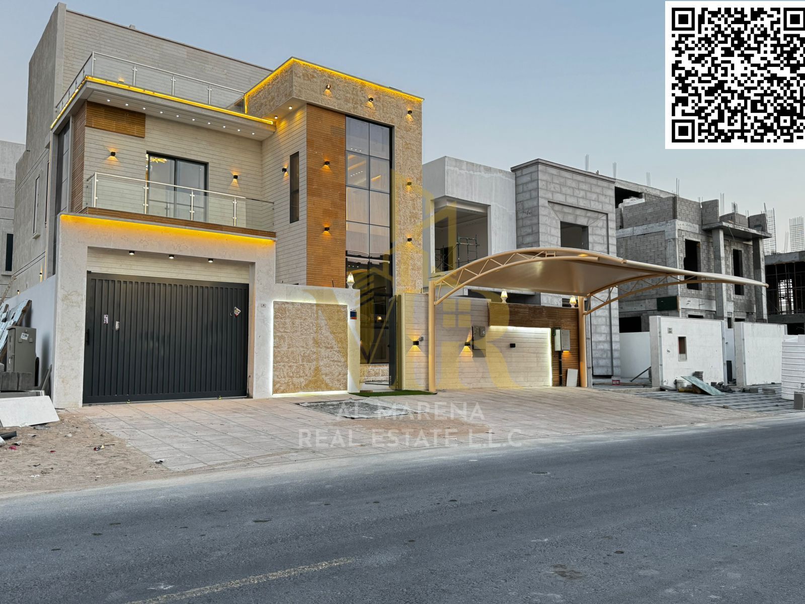 A luxurious villa with a classic design, including electricity, water and air conditioning - a large internal courtyard - and a very distinctive st