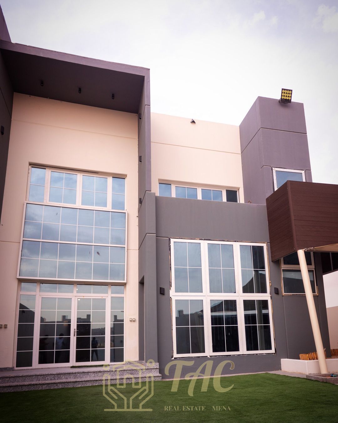 For rent - two luxury villas in Al Ruqaiba, Al Suyoh suburb, Sharjah