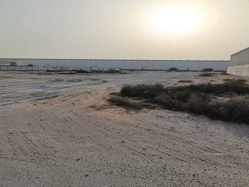 Land for sale in the Old Sajaa area, area 36,000 to 37,000 square feet. Owned by citizens and GCC countries only.