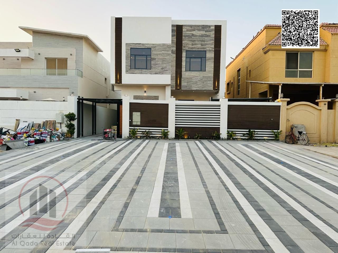 Villa for sale in Ajman, Al Muwaihat 1 area, including electricity, water and air conditioning, 5000 square feet (5 master bedrooms + majlis + hall +