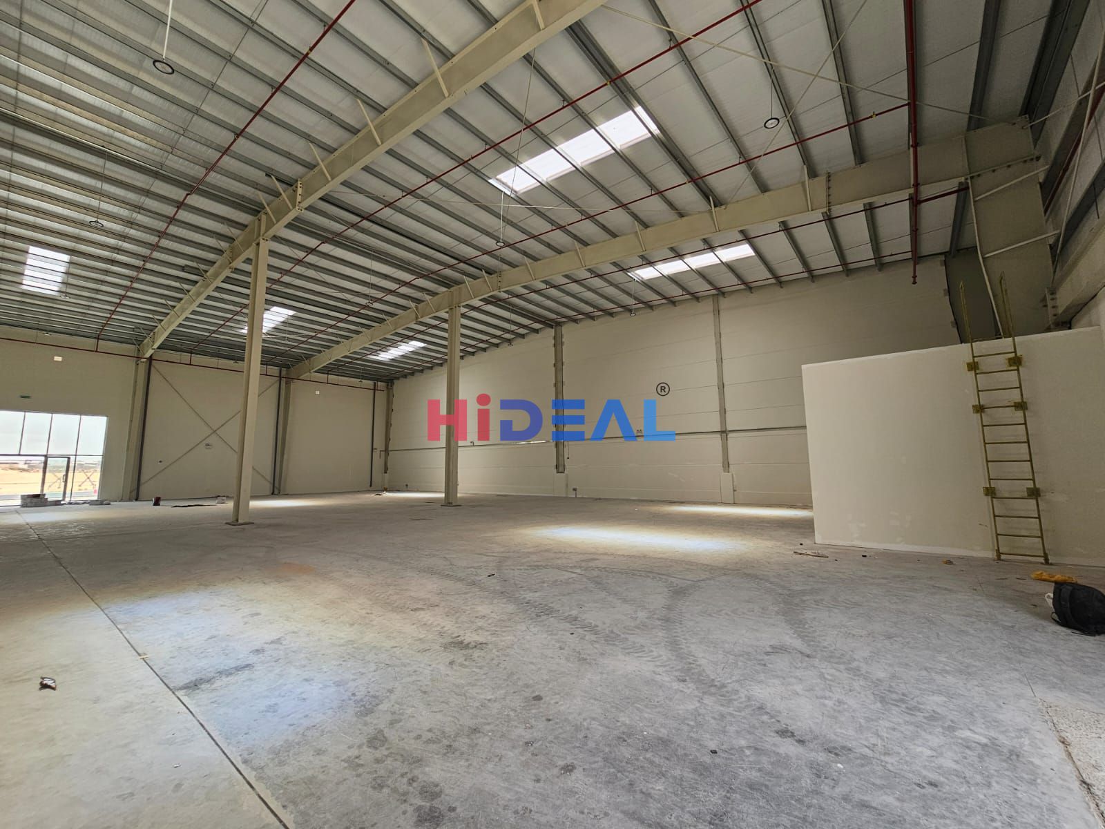 15000 SQFT SHOWROOM WITH 158KW POWER AVAILABLE FOR RENT IN UAQ !!