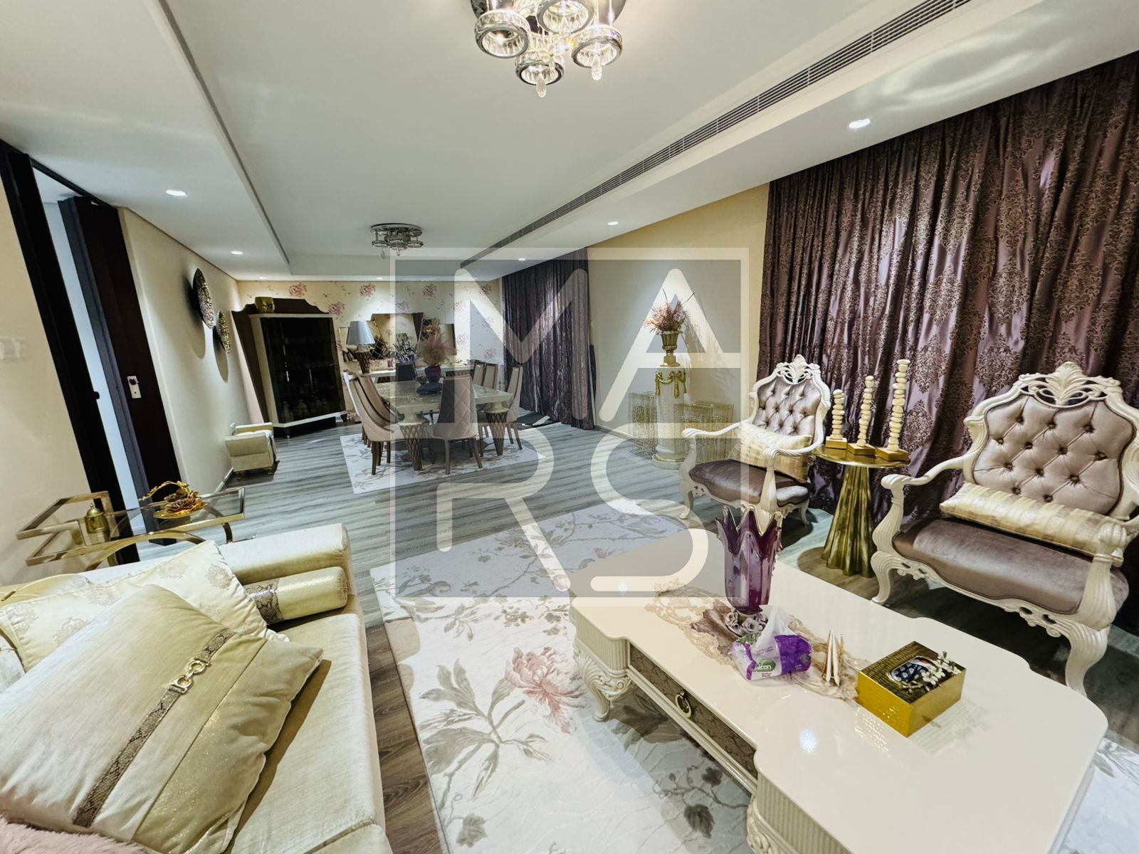 Midlle Unit Fully Maintained In Gated Community