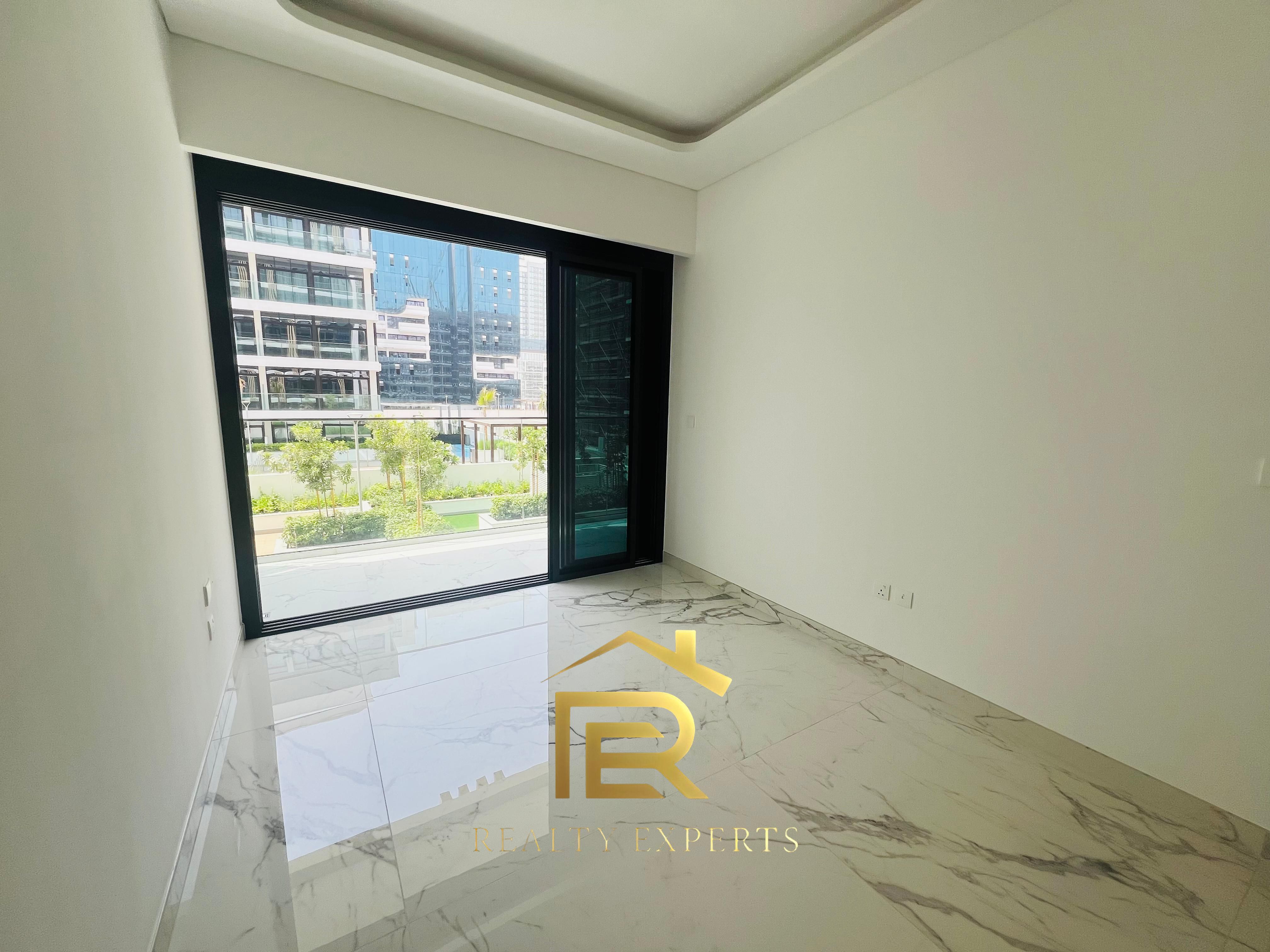 SPACIOUS 1BHK | U-SHAPE KITCHEN | READY TO MOVE!