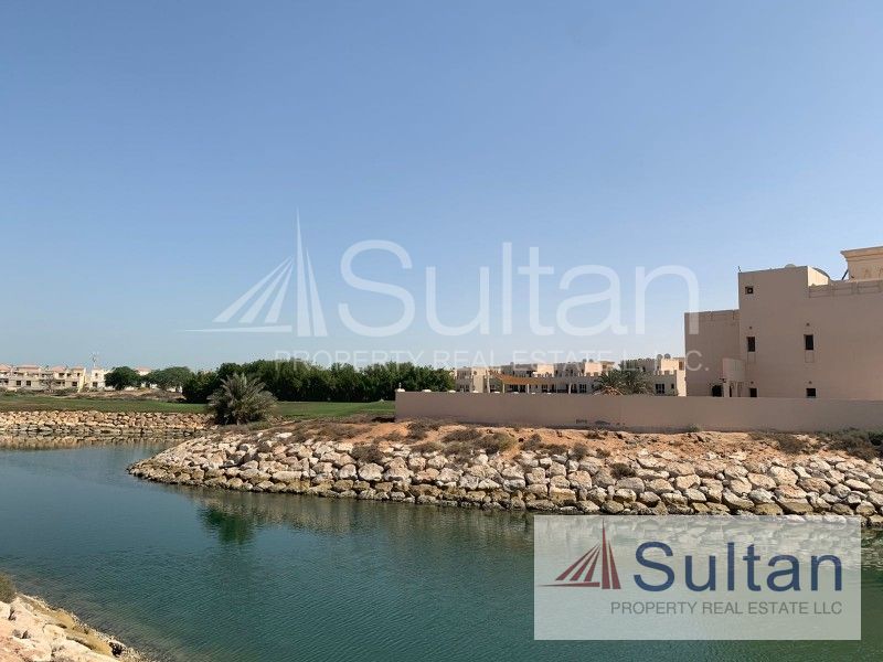 Amazing Huge Lagoon Front 4+maids Rooms Villa