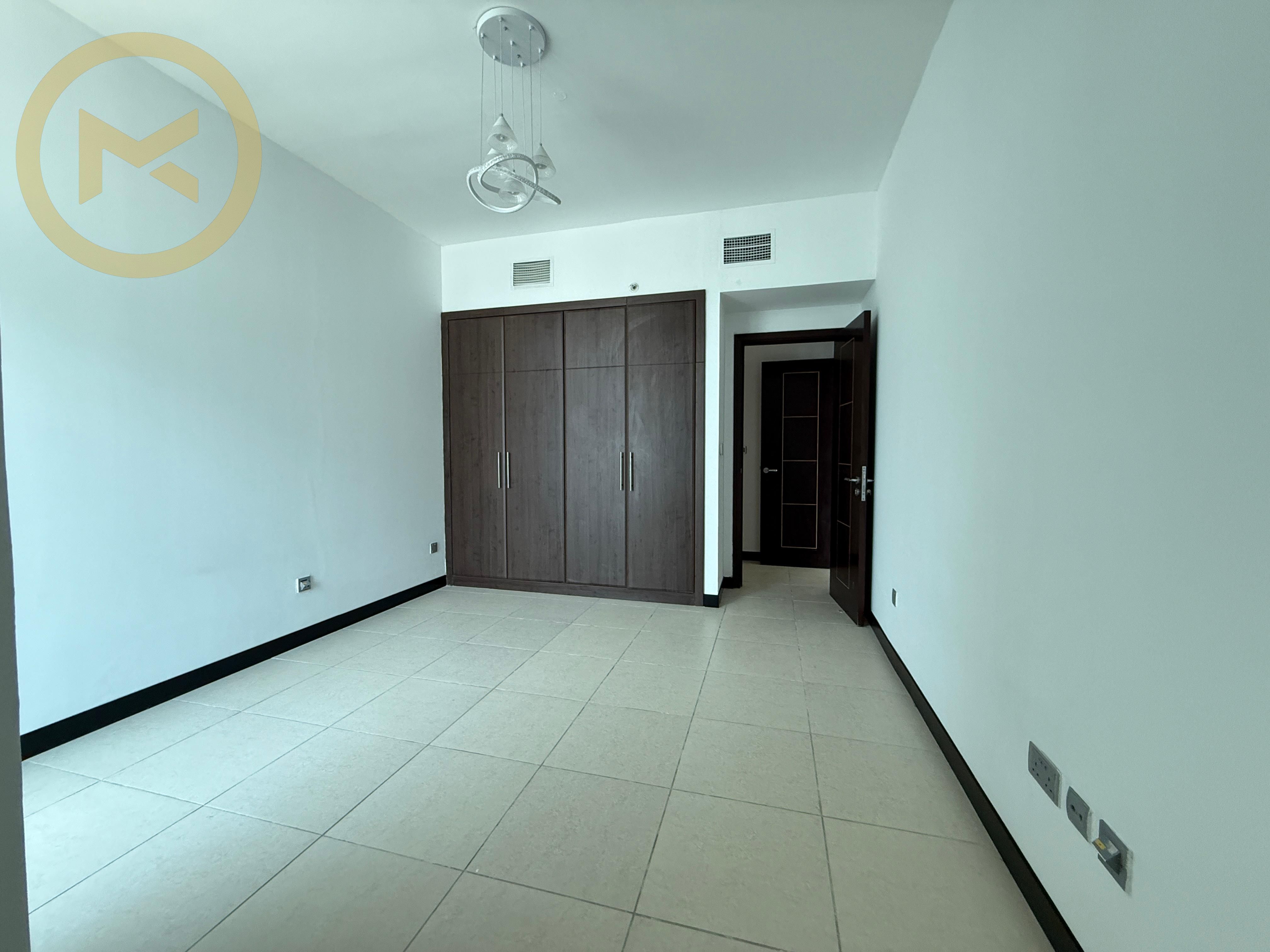 apartment card
