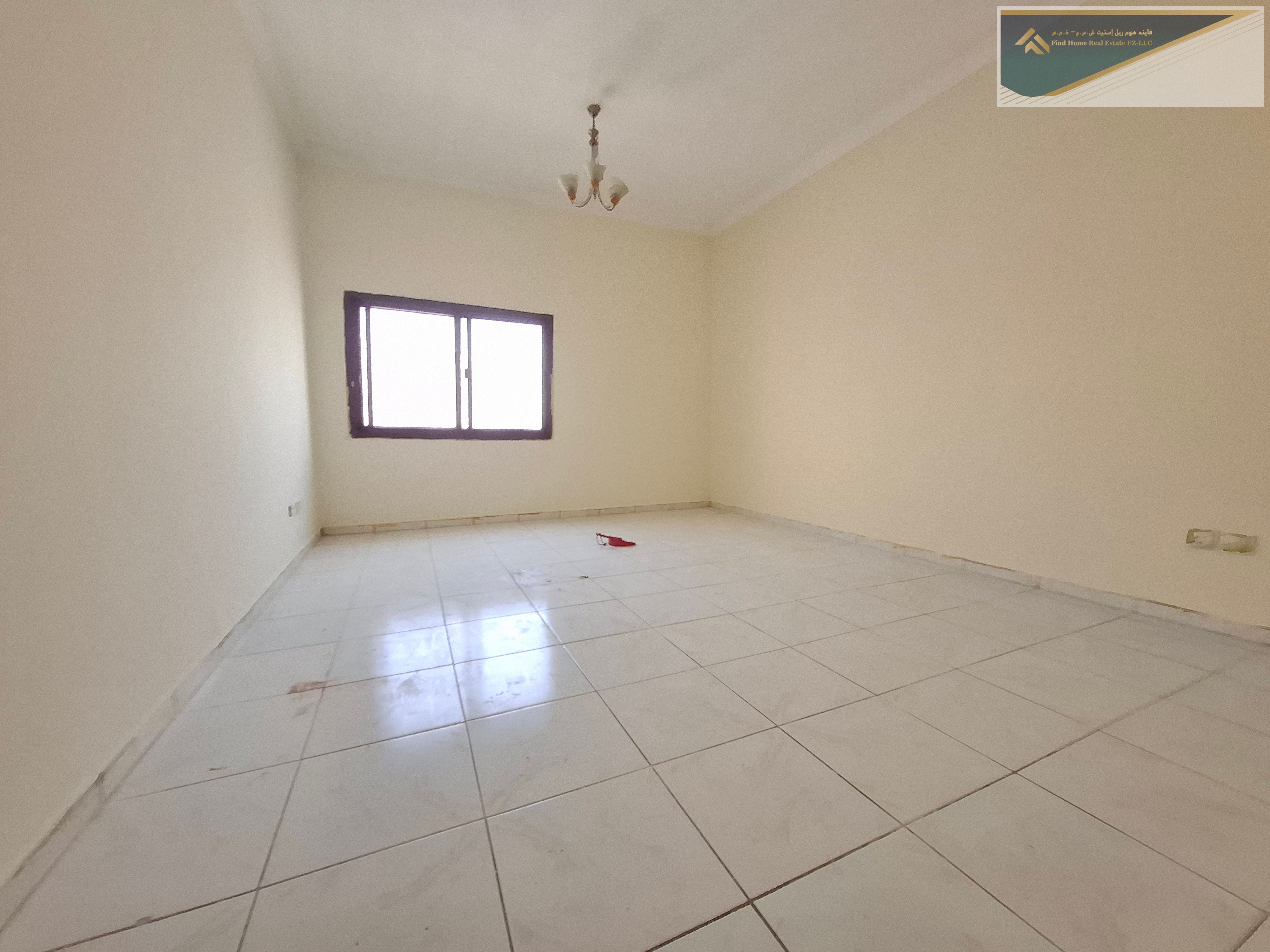 HOT OFFER !FULLY SPACIOUS 3BHK WITH BALCONY NEAT AND CLEAN BUILDING NEAR THE PARK ONLY FOR FAMILY JUST 40K IN ABU SHAGARA