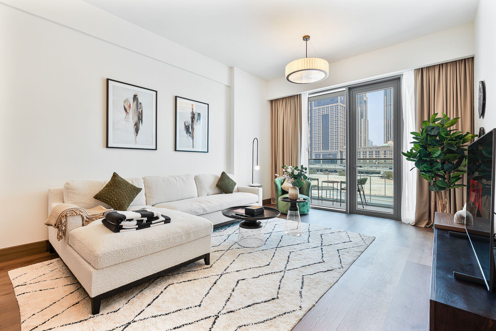 Superb 1 BD in Safa Park 10min drive from the Burj | Furnished | Flexible term