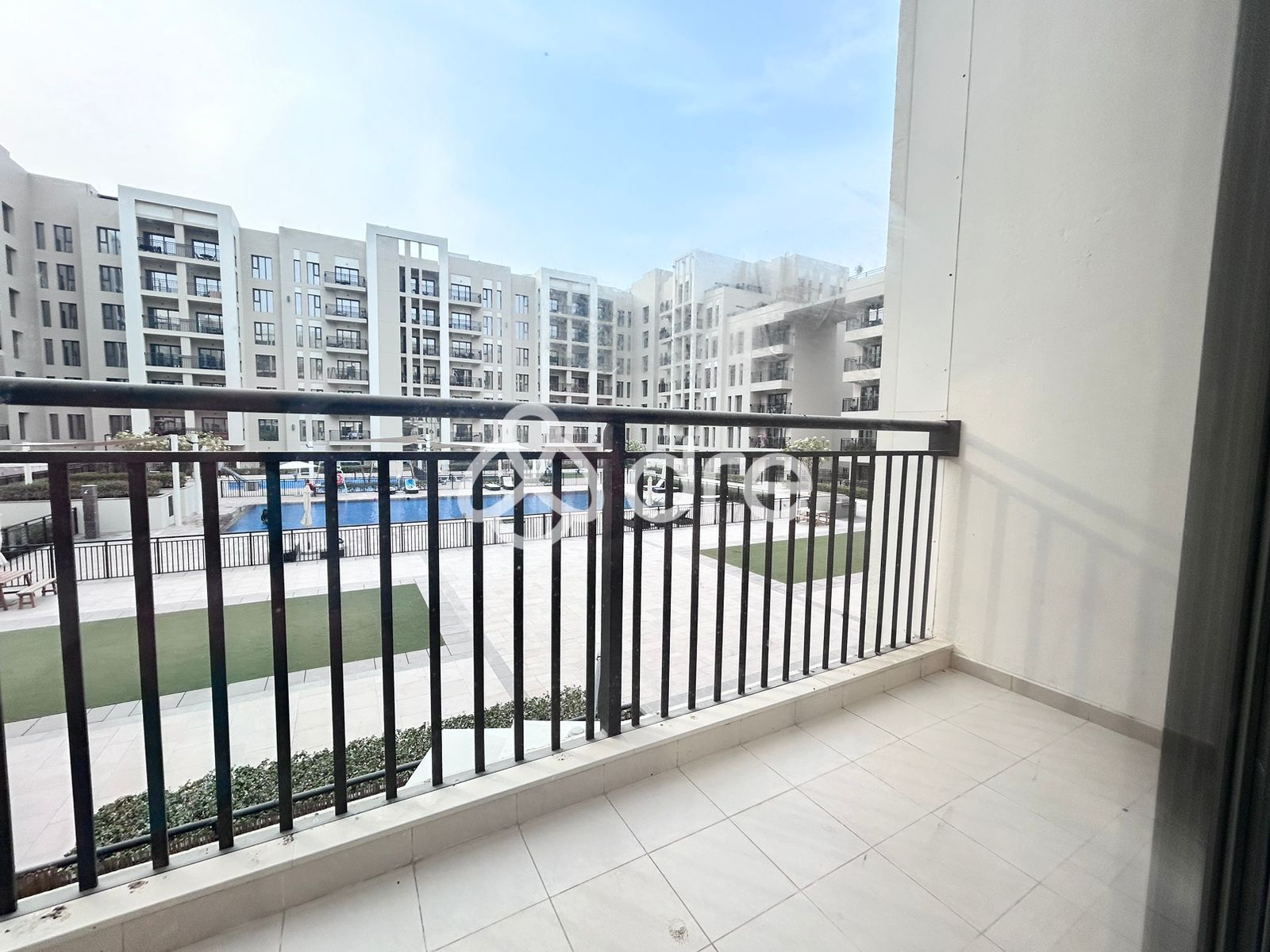 apartment card