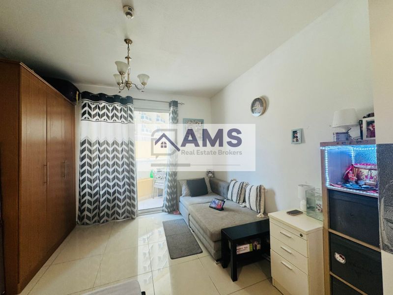 apartment card