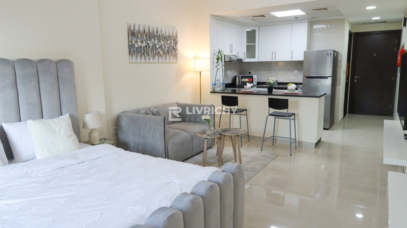 apartment card