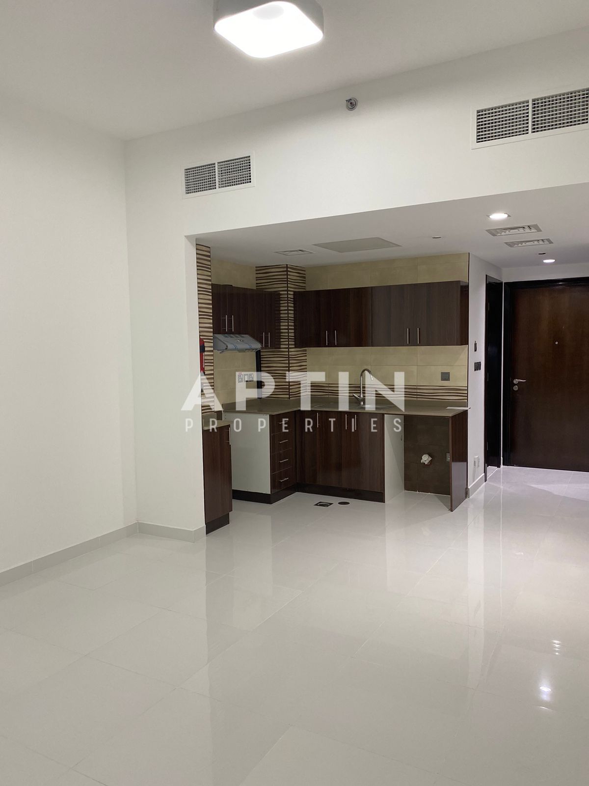 SPACIOUS STUDIO Apartment in DUBAI SILICON OASIS