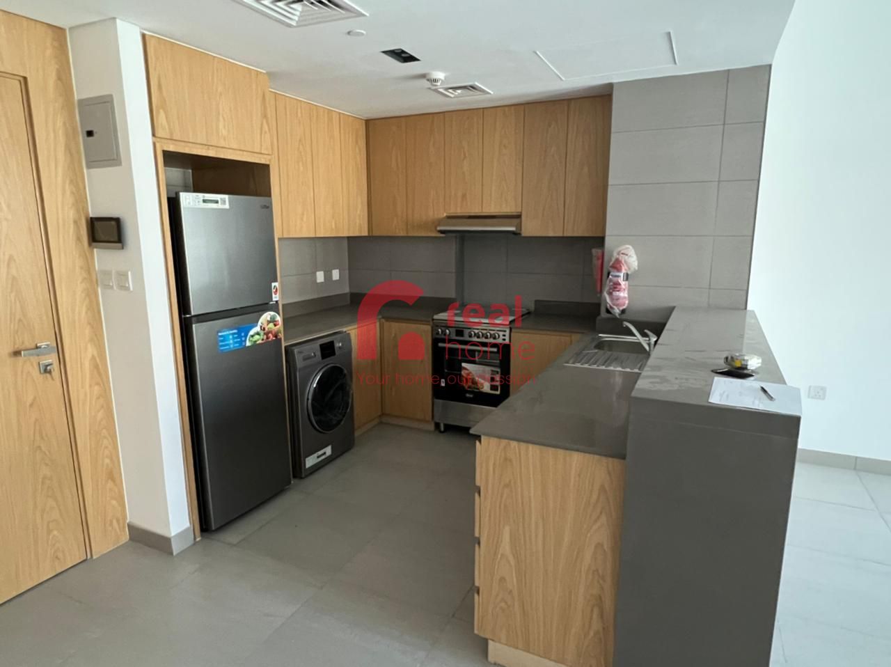 Top-Tier Apartment | Simple Payment Terms | Middle of Sharjah
