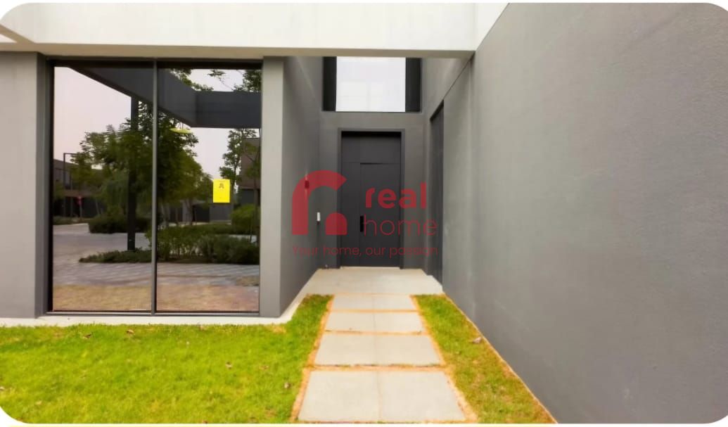 3 Bedrooms Corner Townhouse | Prime Location | Green Community