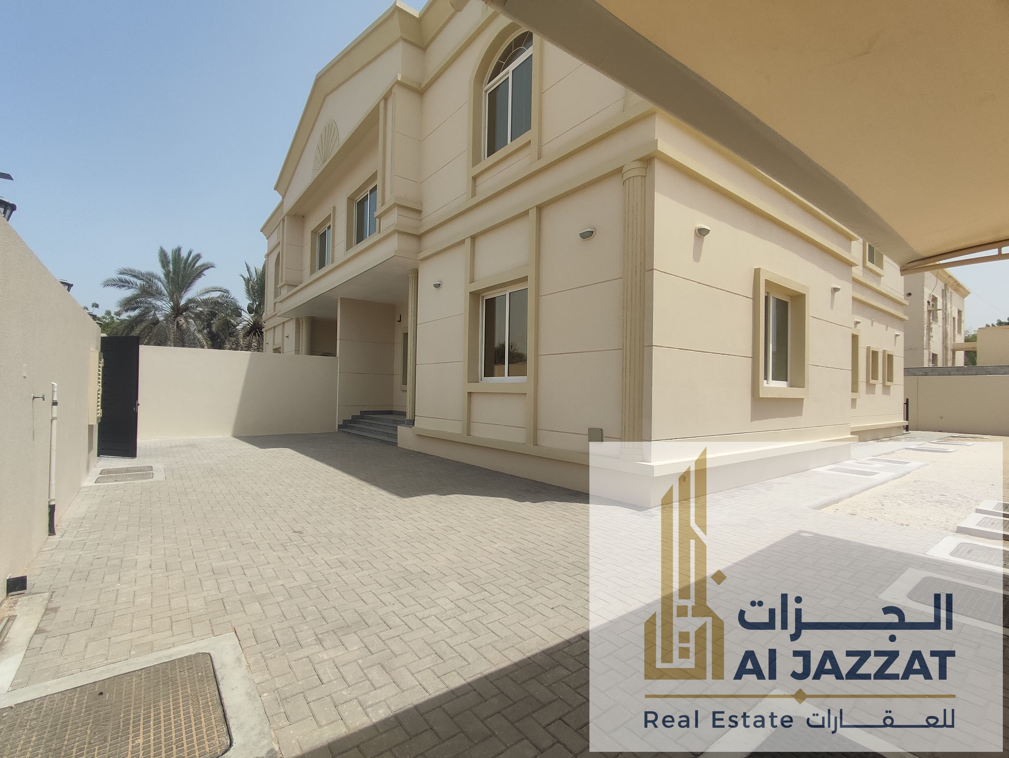 A real estate opportunity for housing or investment. Two villas for sale on one luxurious new plot of land in the Ramtha area, near the park.
