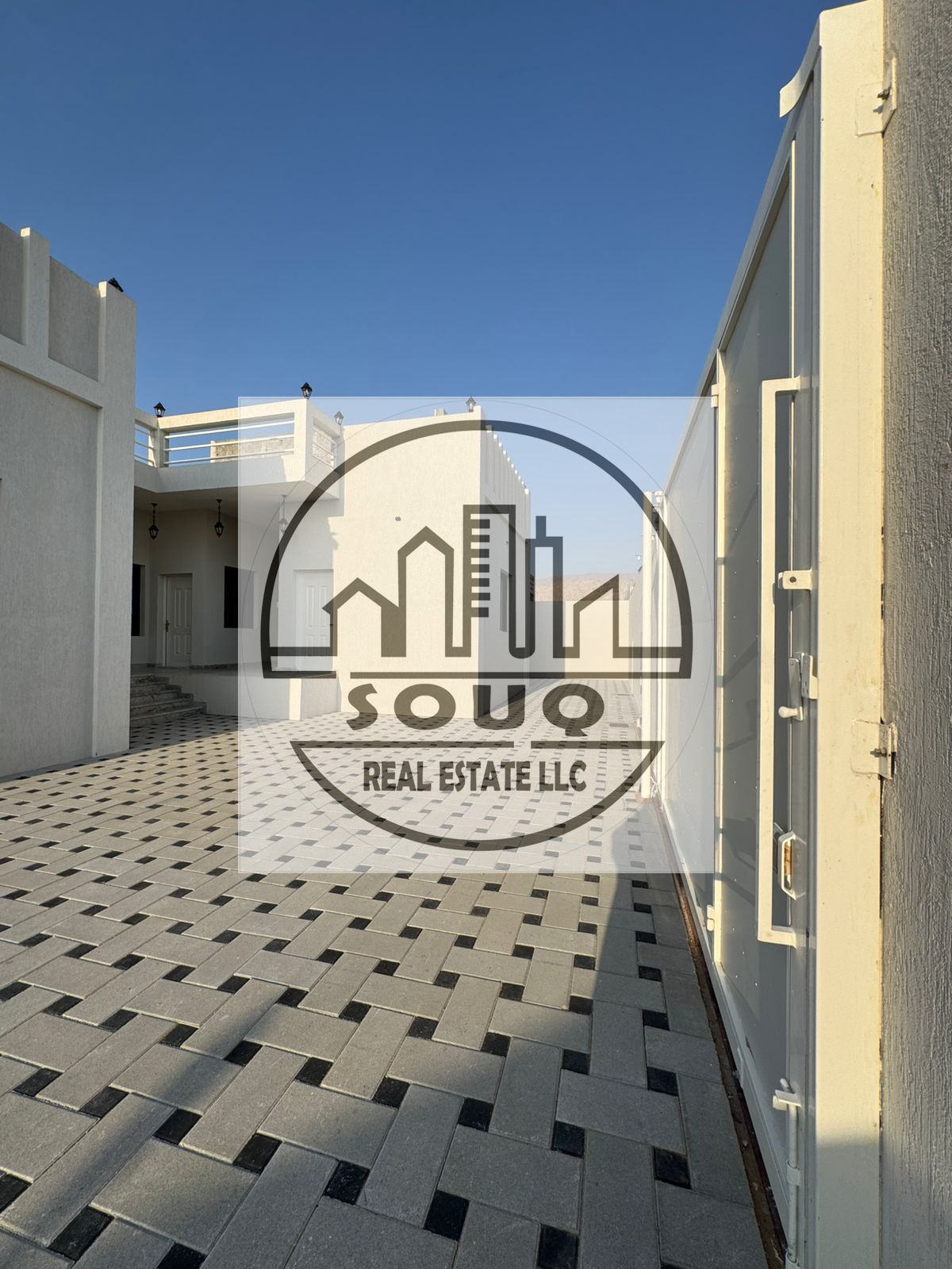 Spacious 6 BR Villa for Rent in Khatt