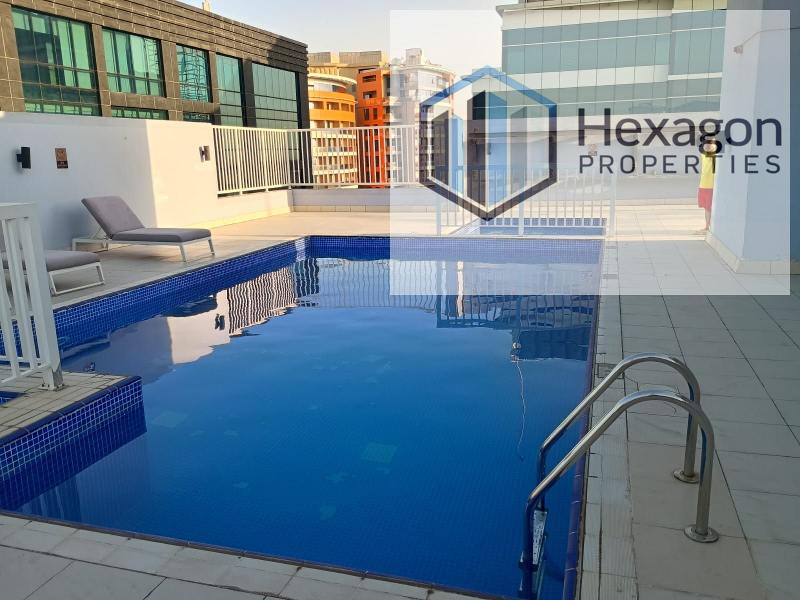 BRIGHT 1BHK APARTMENT||SEMI CLOSE KITCHEN||BALCONY||AED65000