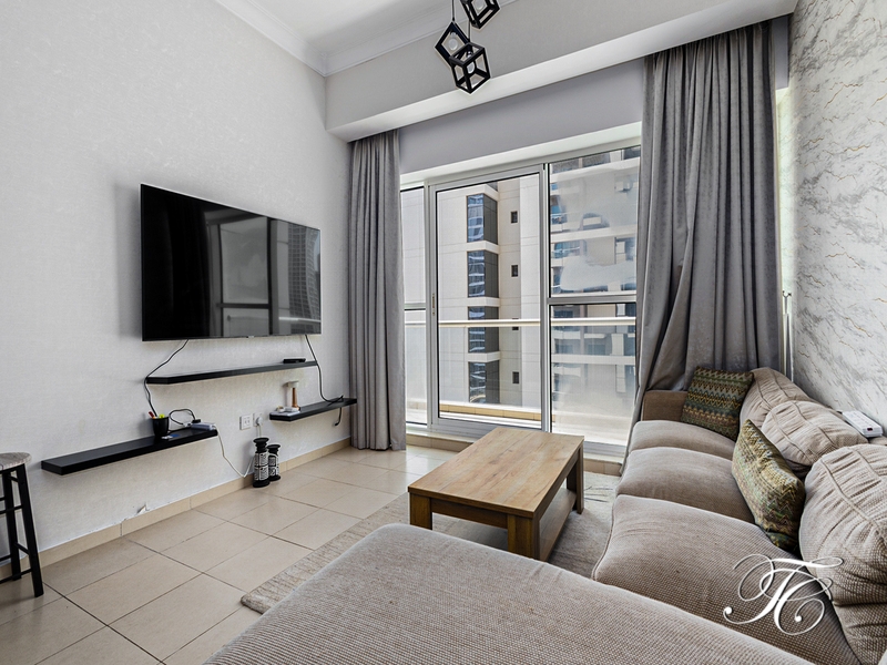 apartment card