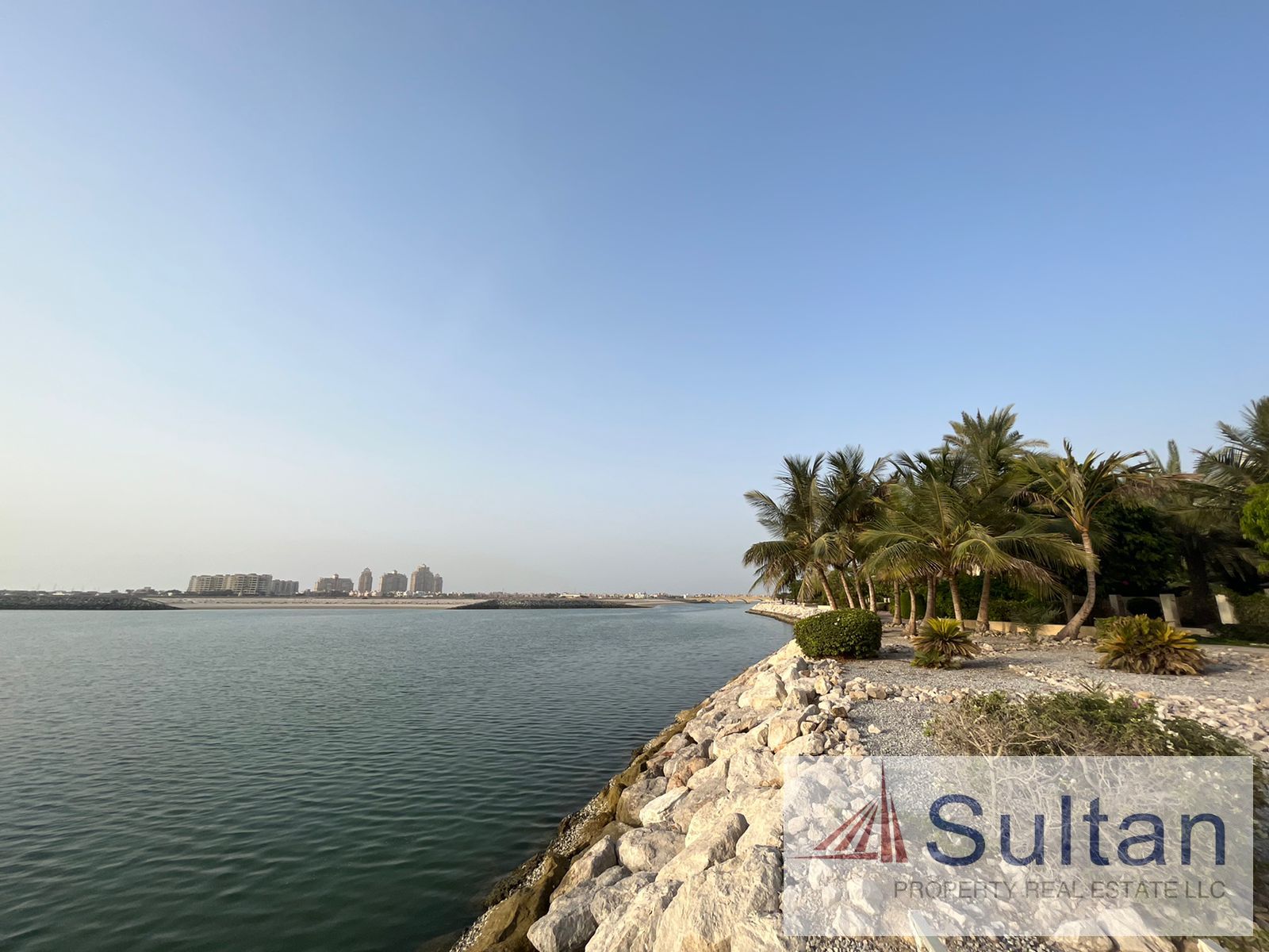 Spacious Duplex Sea View with pool, near the beach