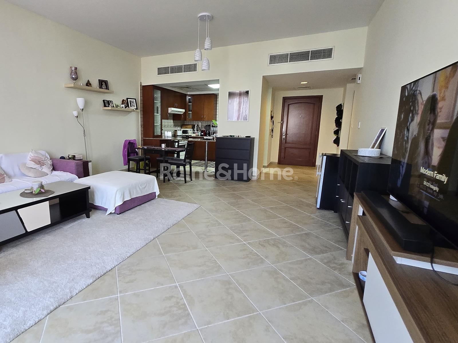 apartment card