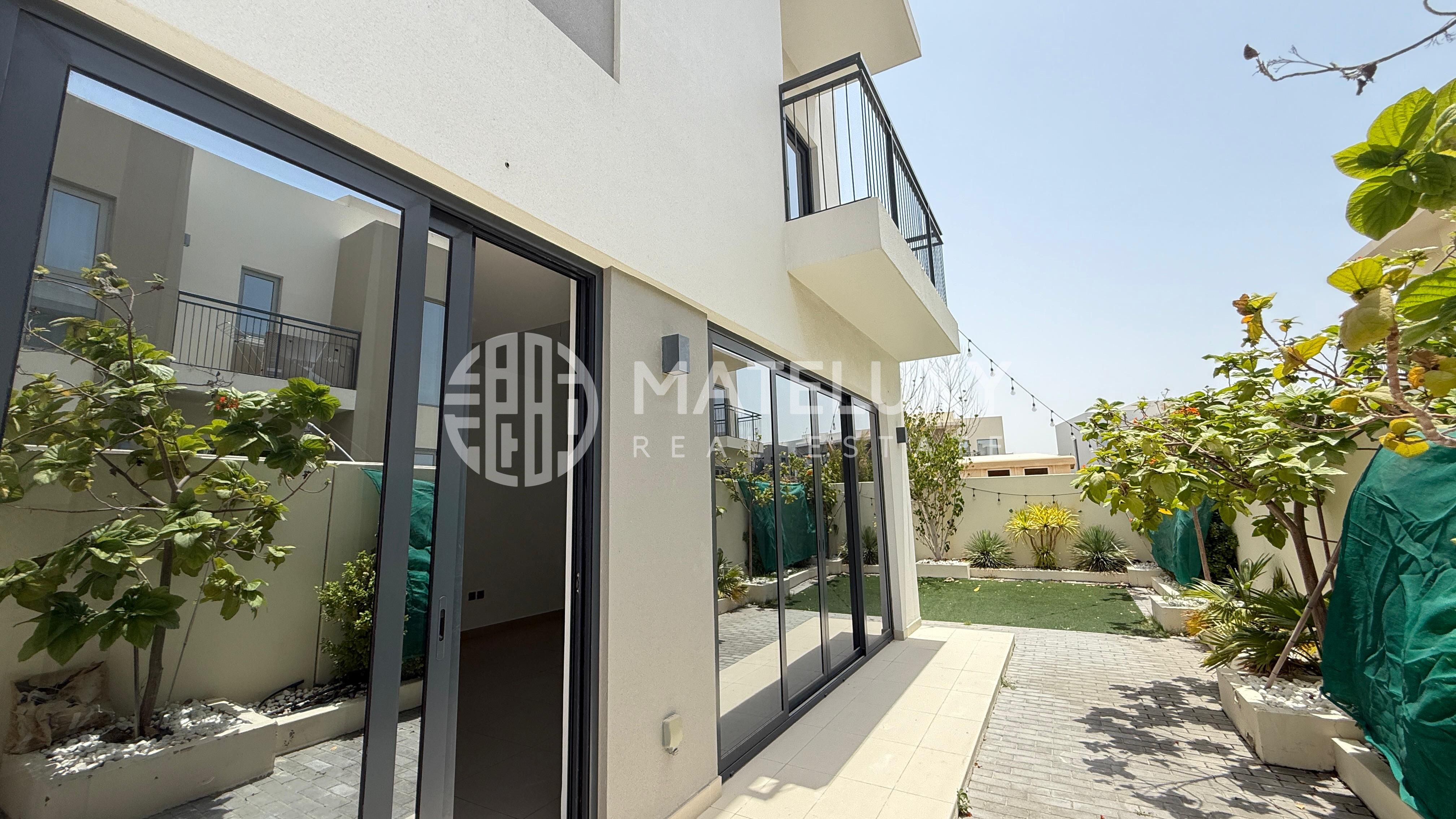 Modern | 4BR plus Maid | Unfurnished | View Immediately