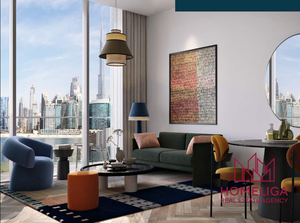 Mid Floor | Corner layout | Water View