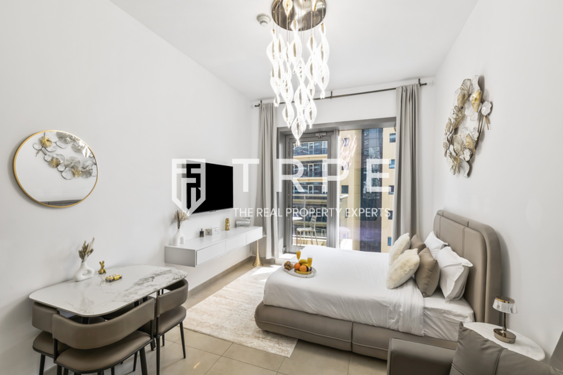 apartment card