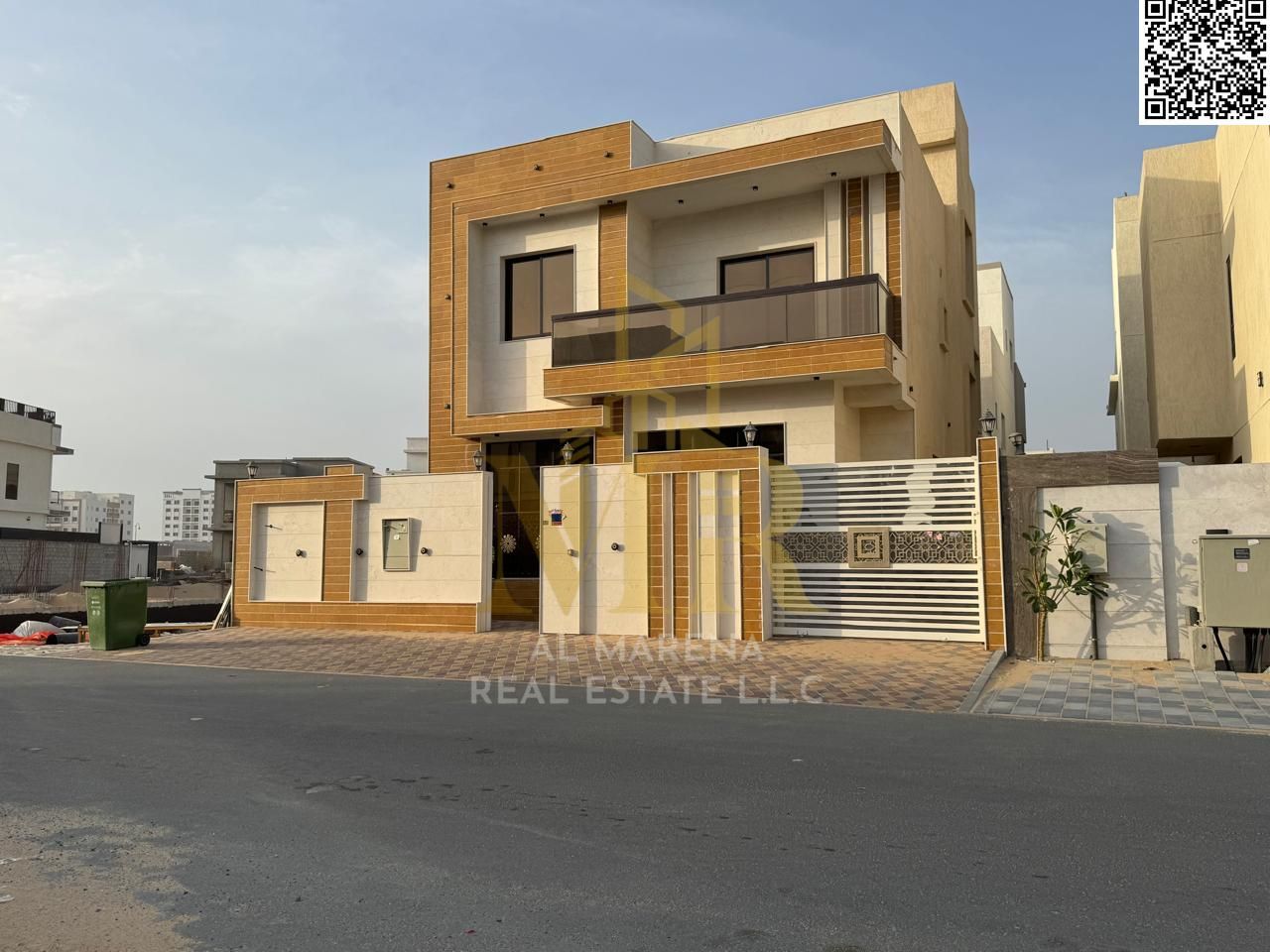 A villa directly from the owner, fully finished, including water, electricity, air conditioners, an area of 3014 feet, two floors and a roof, 6 bedr