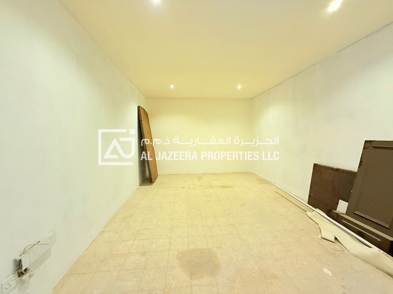 Shop FOR RENT ITS AVAILABLE RASHIDYA 1 AJMAN