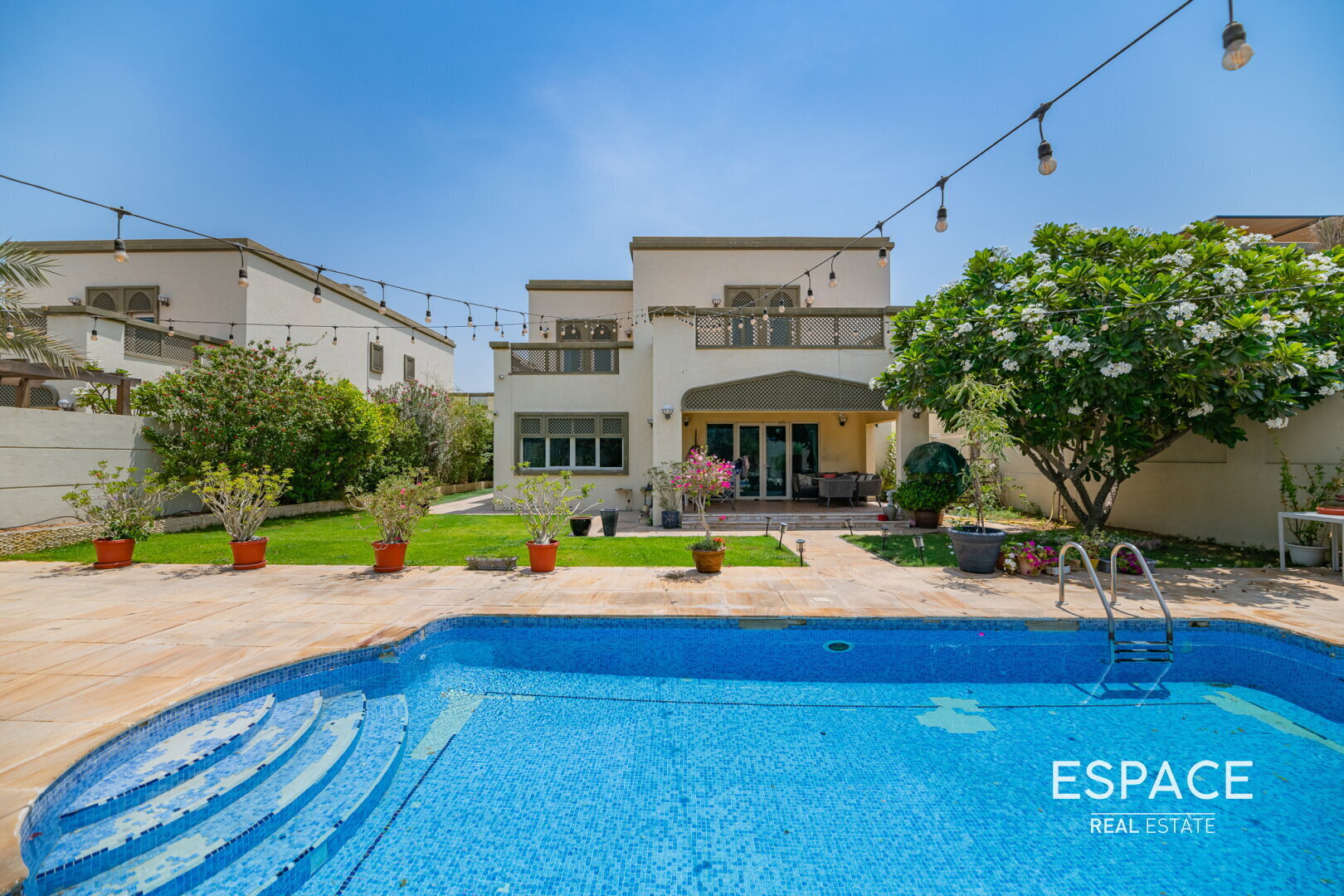 Private Pool - Big Plot - Vastu - 4 BR