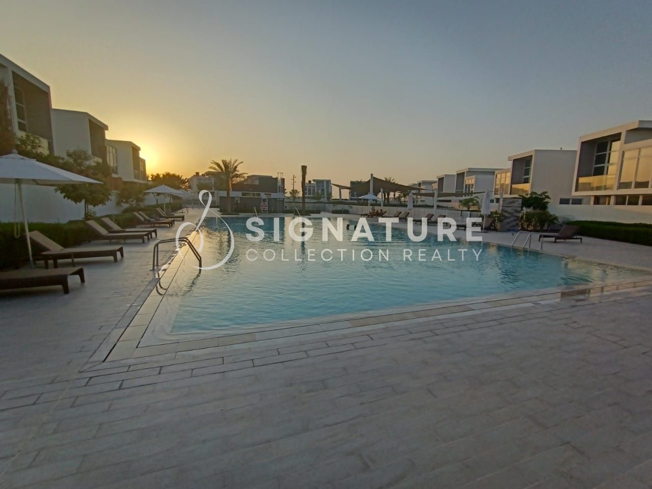 Corner Unit Townhouse | Vacant | 4 Cheques