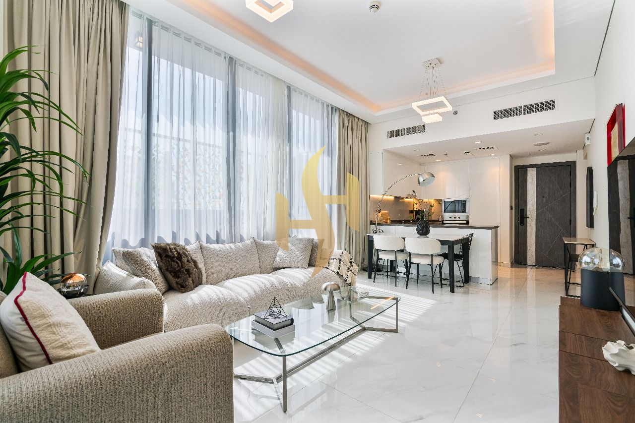 PRIVATE POOL / PARK VIEWS / LUXURY FURNISHED