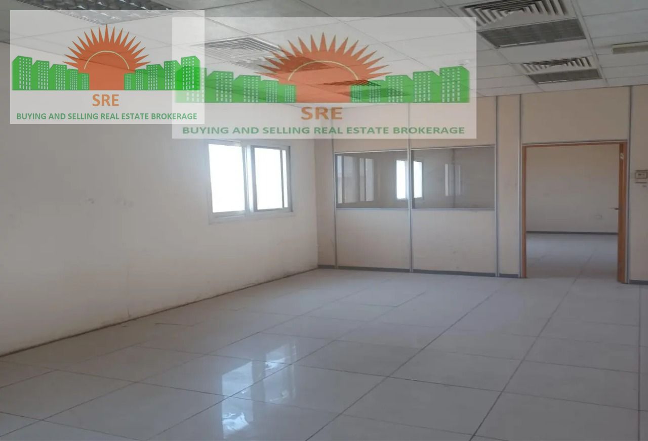 Spacious huge showroom | suitable for spare parts |