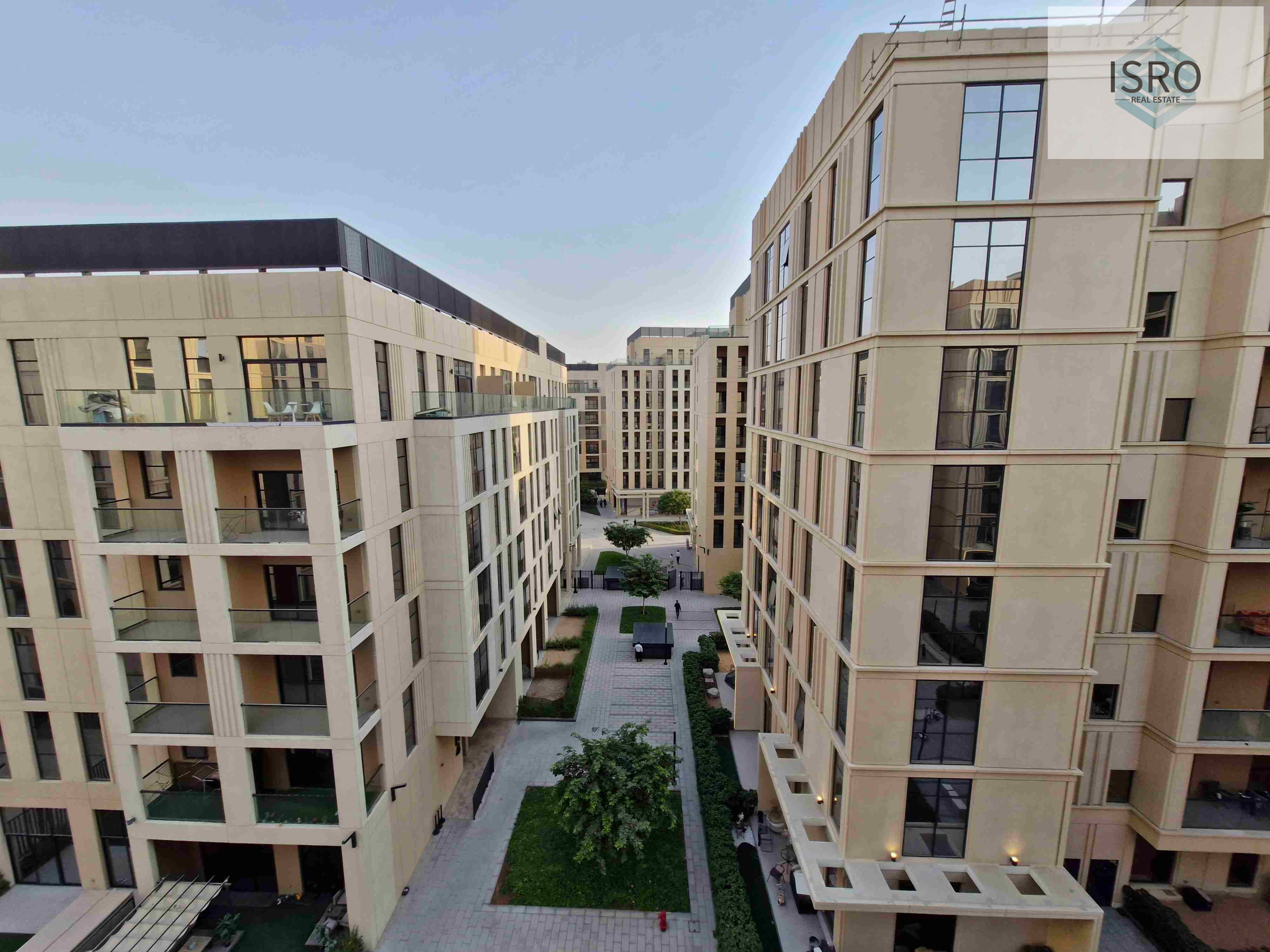 Free hold and ready 2bhk with big balcony