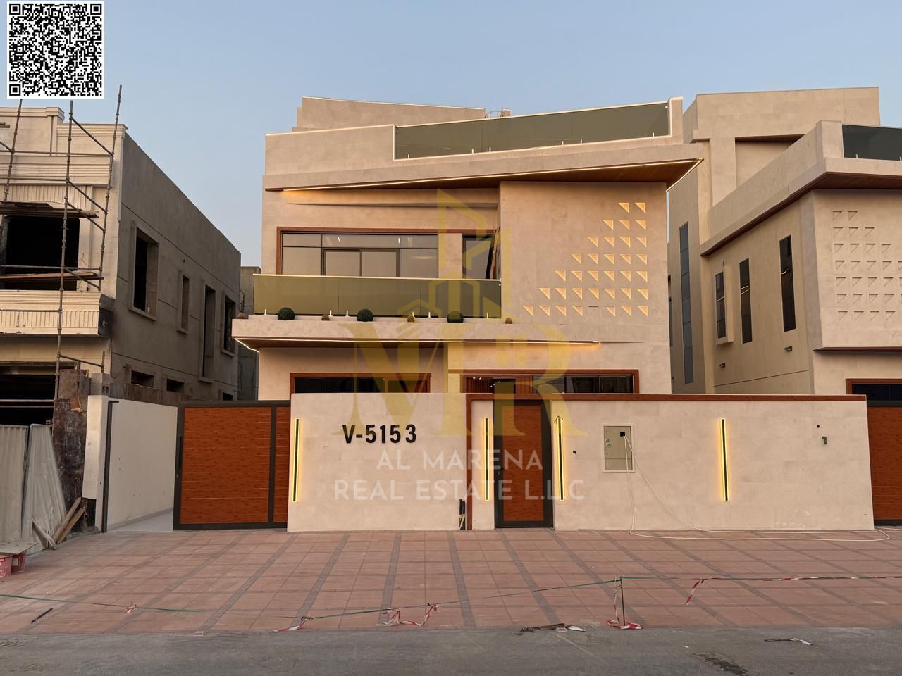 A villa with a price including registration and ownership fees on the main street, ready for occupancy in the most upscale areas of Ajman, freehold fo