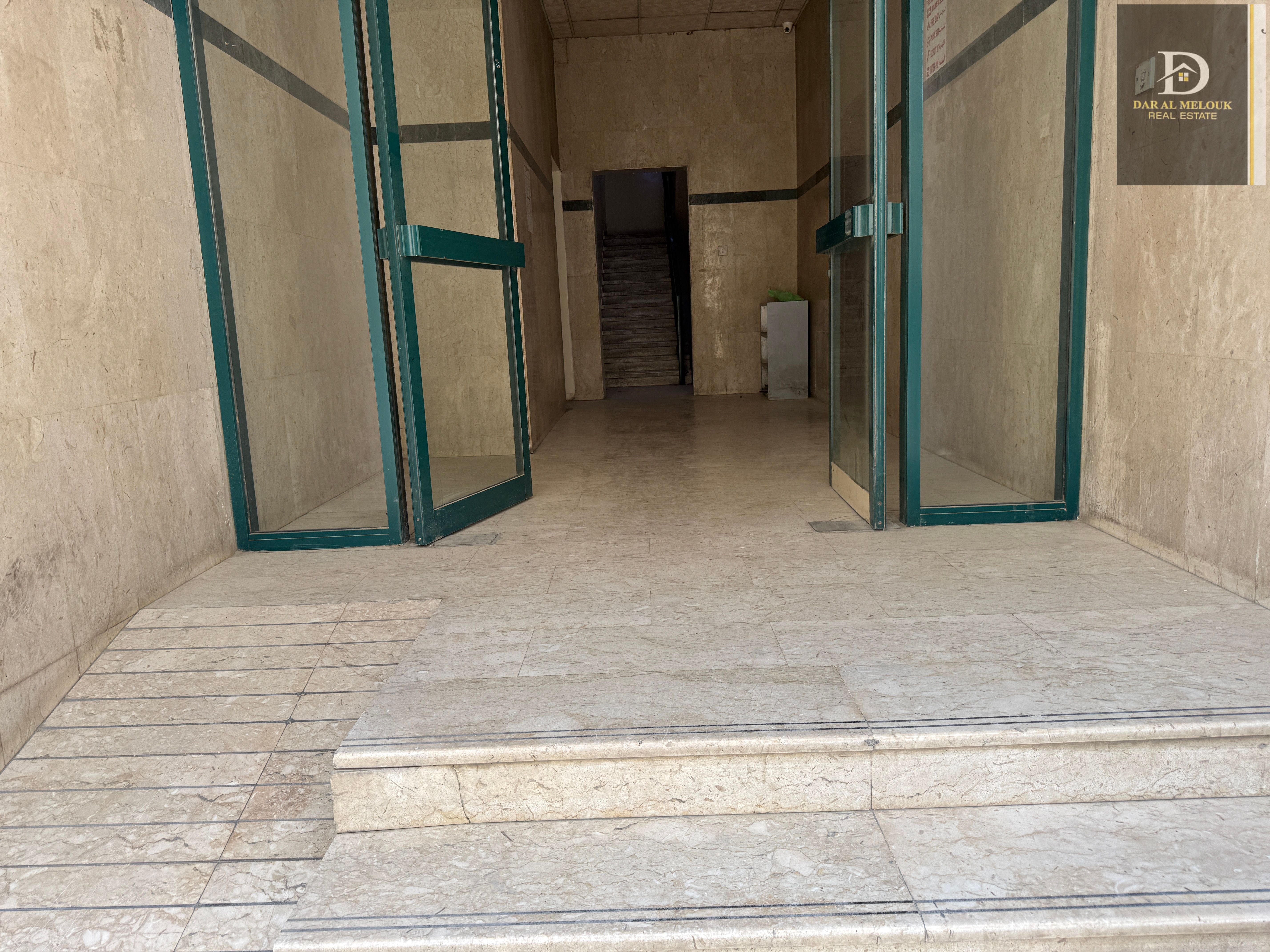 Investment opportunity: A building with a 10% return on investment