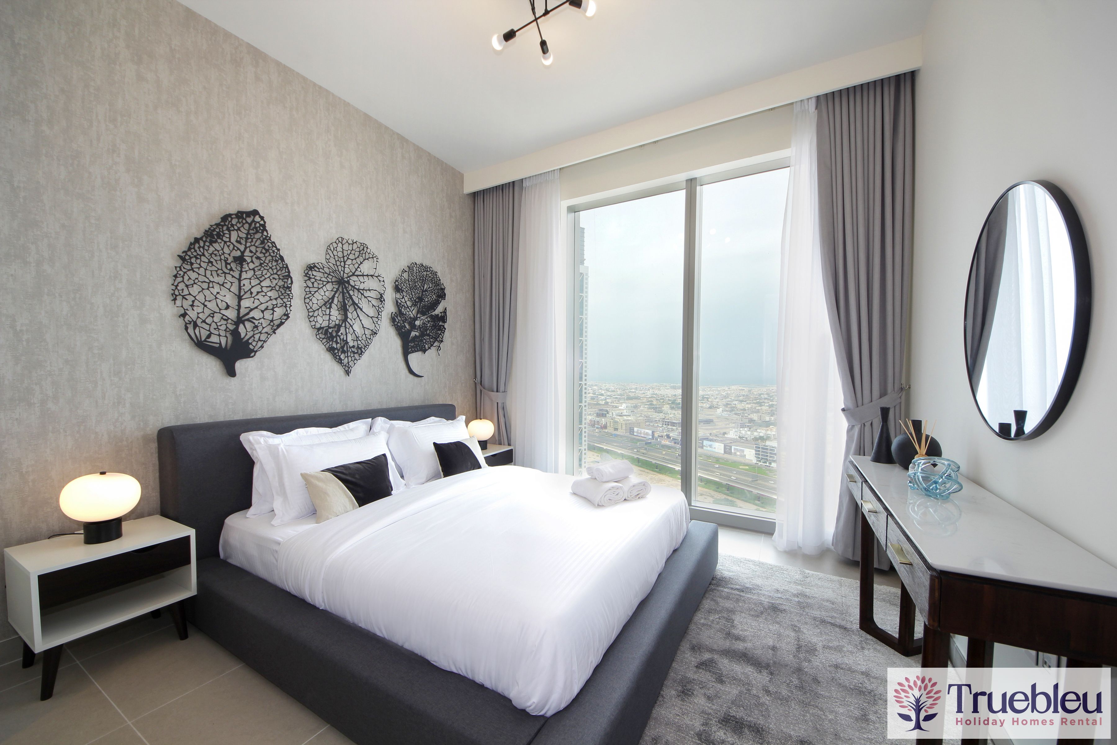 Stunning Sea View 2BHK || Premium Furnishing, Close to Dubai mall