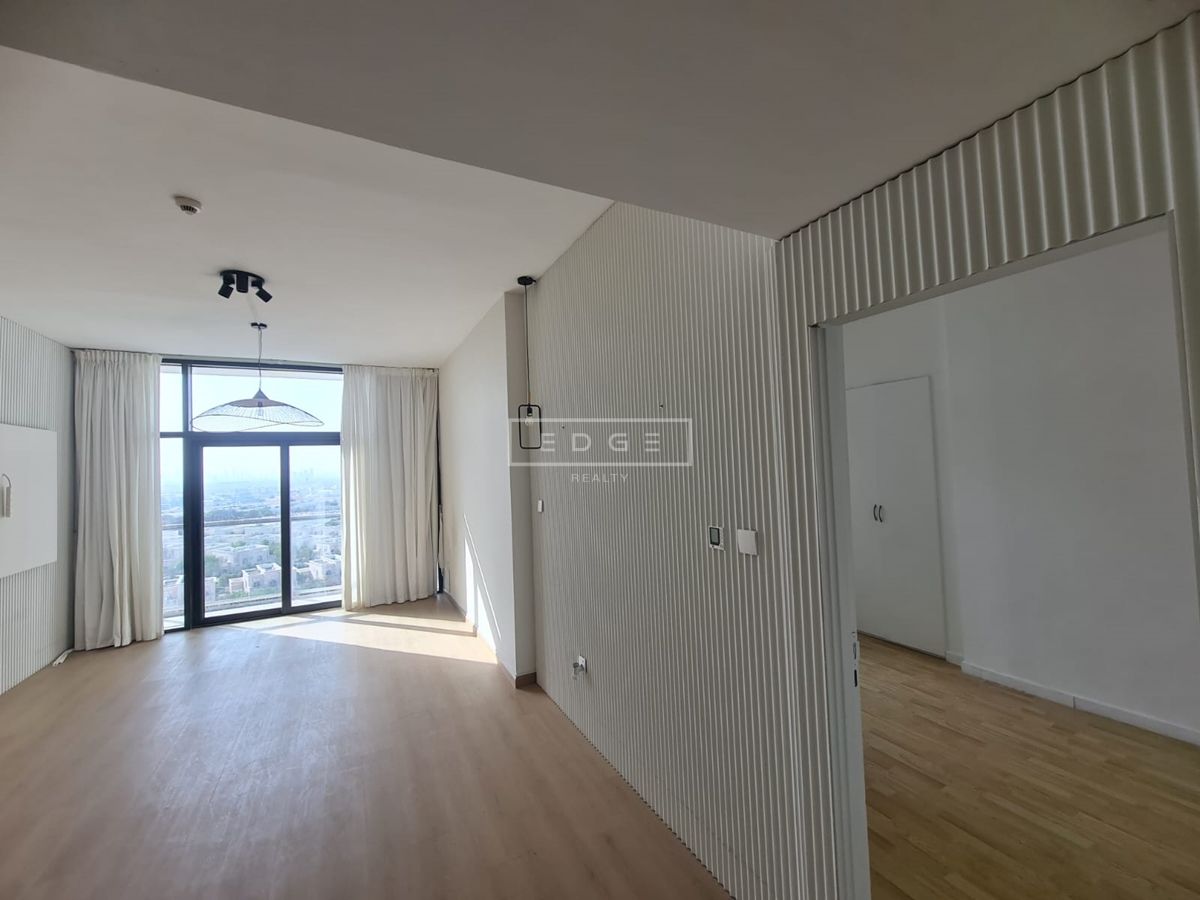 apartment card