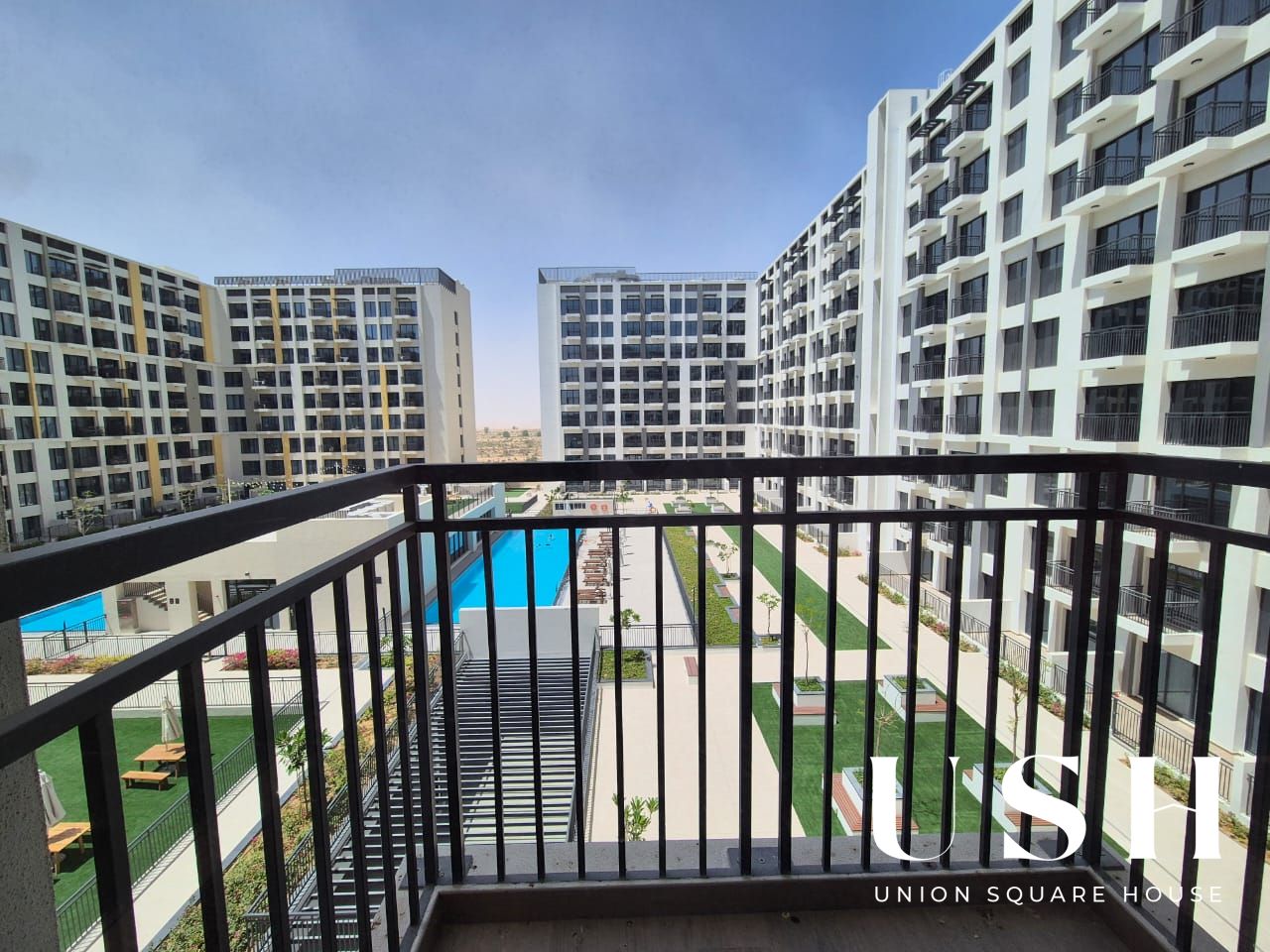 apartment card