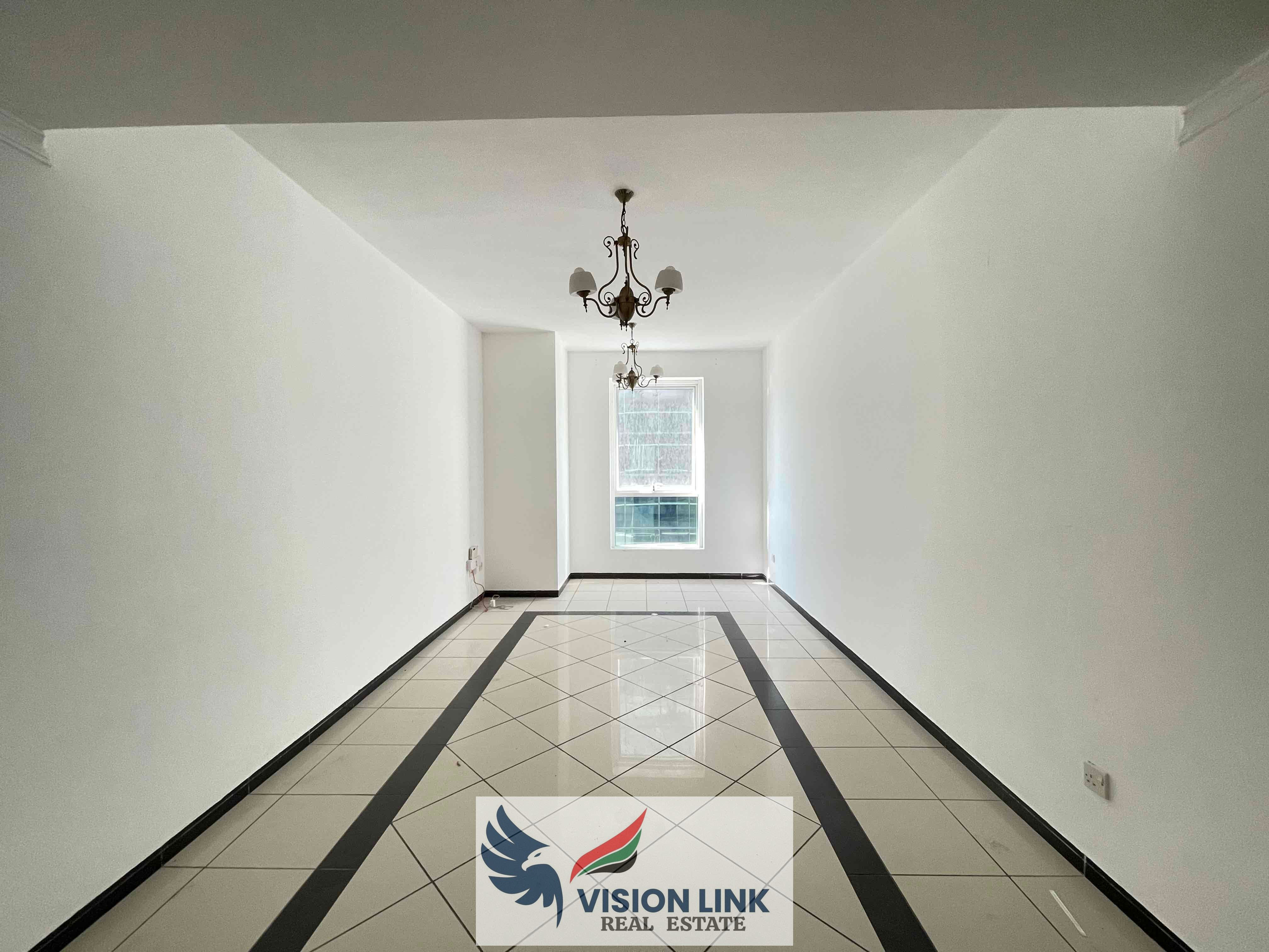 Lavish 2bhk with 2 washrooms on prime location