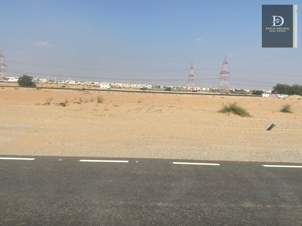 For sale in Sharjah Mizra'a area Al Rahmaniya commercial project 7,000 square feet of commercial and residential land Very prime location