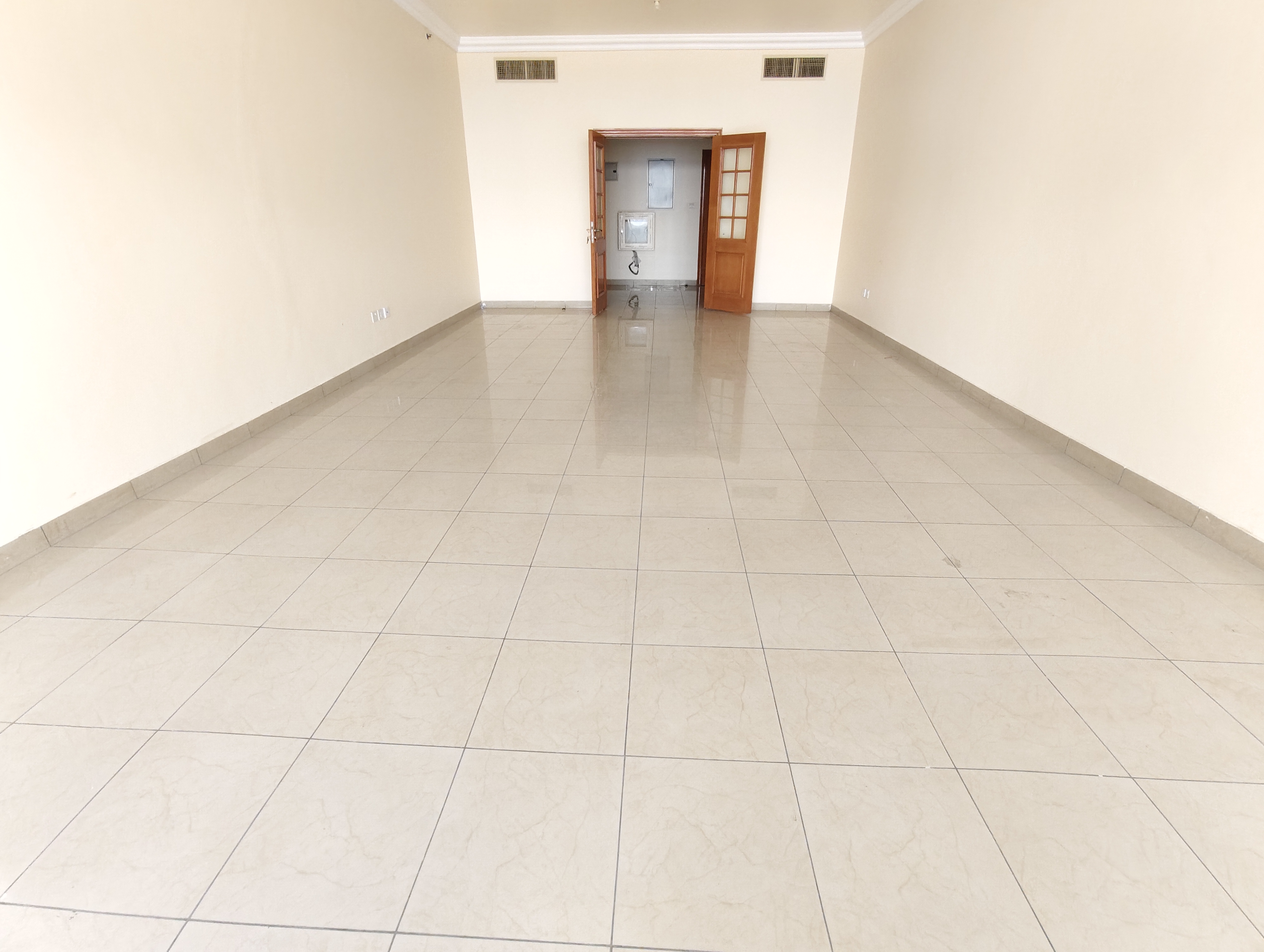"Luxury Living: Spacious 4 BHK Apartment for Rent! Prime location, modern amenities, ample space, perfect for family living. Contact us now!"