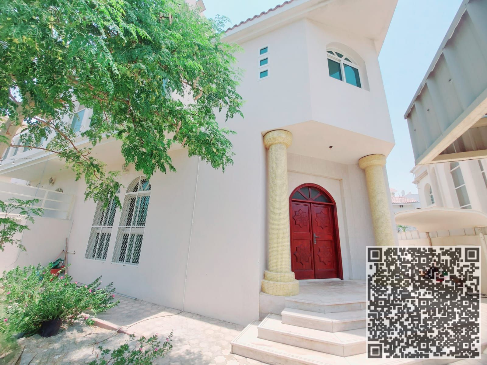 BEAUTIFUL 5 MASTER BADROOM VILLA AVIALBLE FOR RENT IN SHRQAN SHARJAH . /