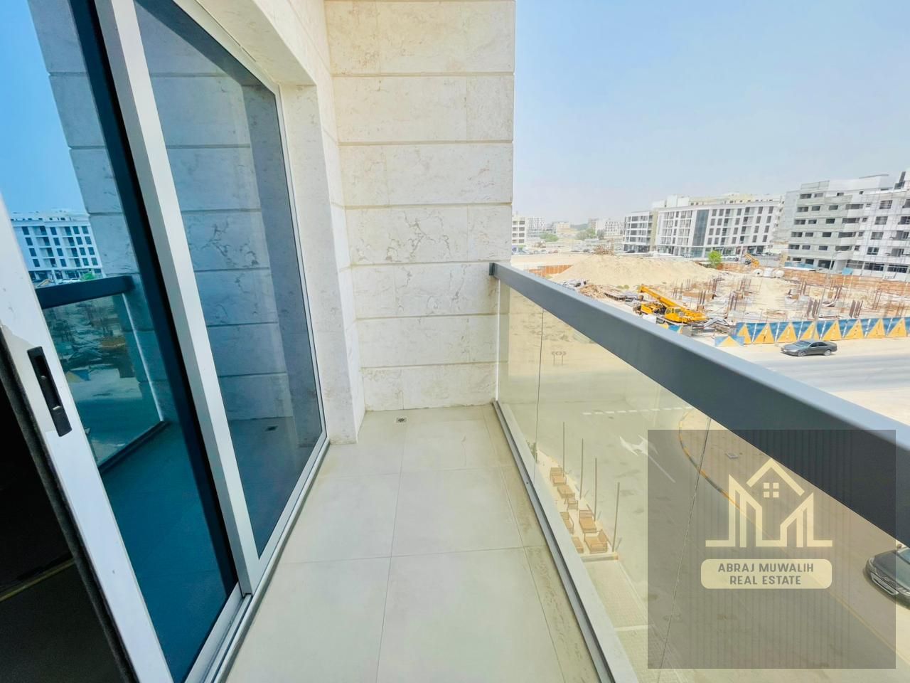 LOOK LIKE A BRAND NEW APPARTMENT // 1BHK IN JUST 40K // ATT THE PRIME LOCATION // FAMILY BUILDING // FREE PARKING